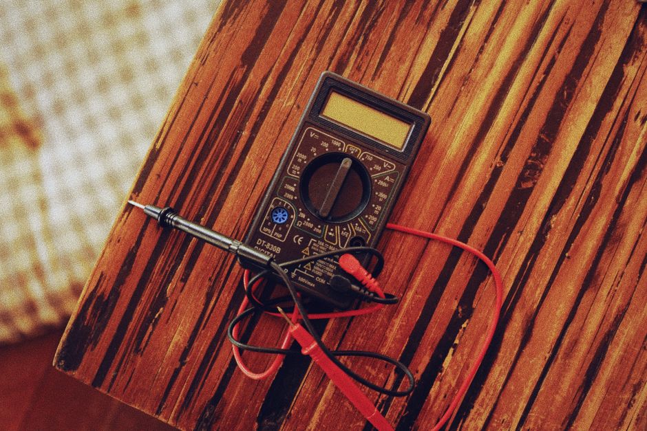 IP65 или IP67 для подсветки: как выбрать защиту ленты и блока питания