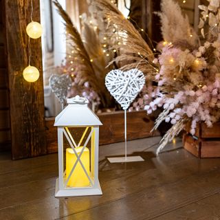 Декоративный фонарь со свечой 14x14x29 см, белый корпус, теплый белый цвет свечения NEON-NIGHT