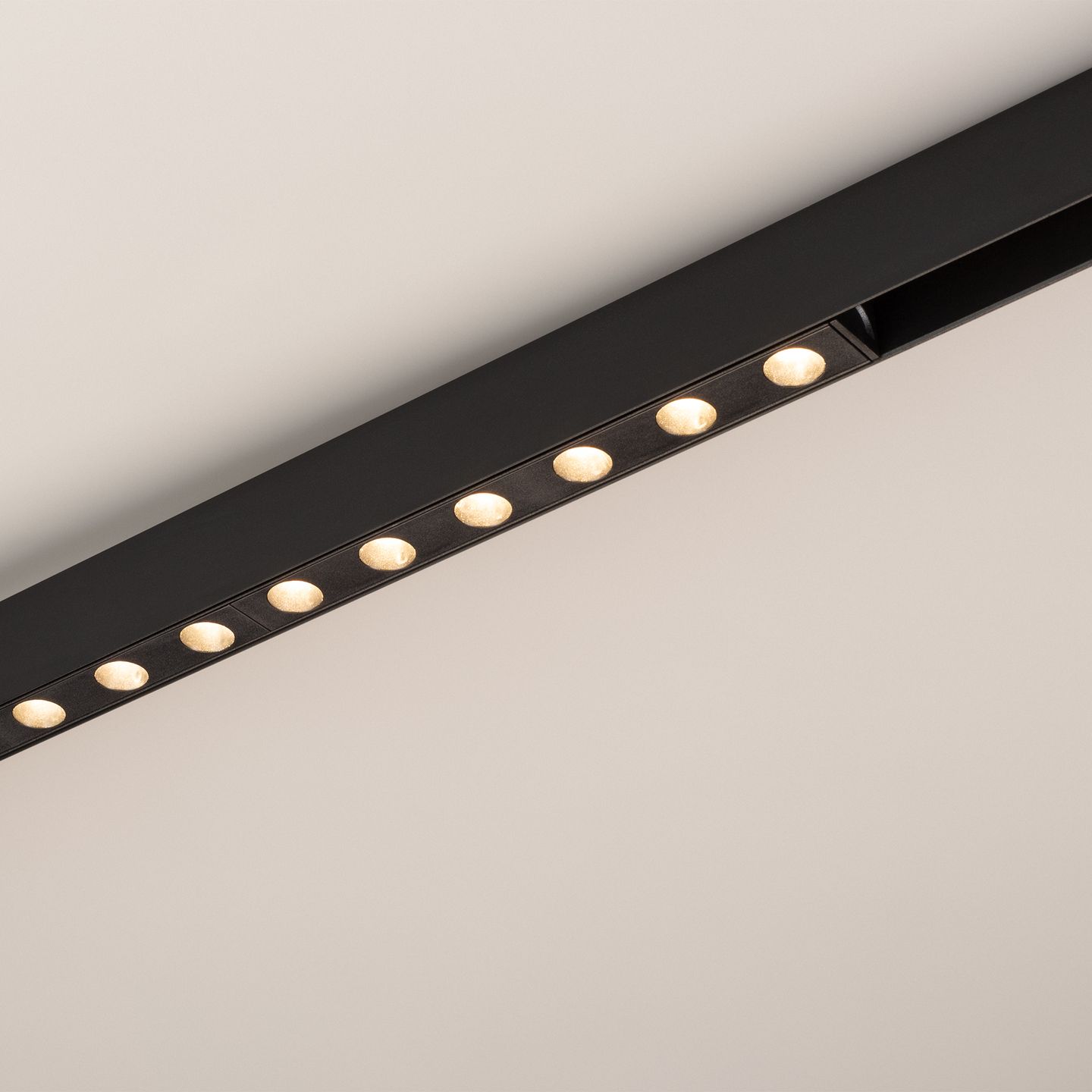 b_DL-12600-0248.jpg