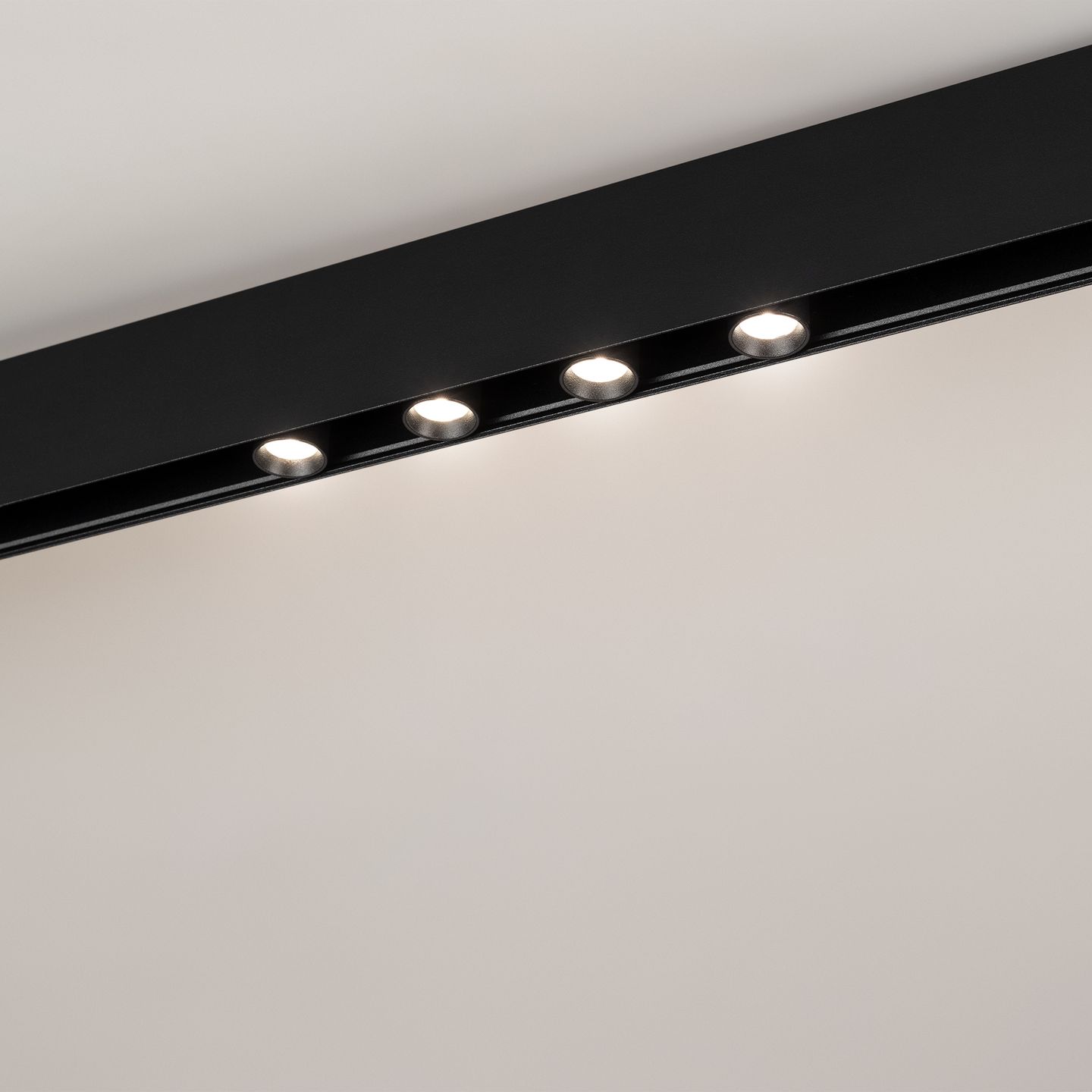 c_DL-12600-0515.jpg